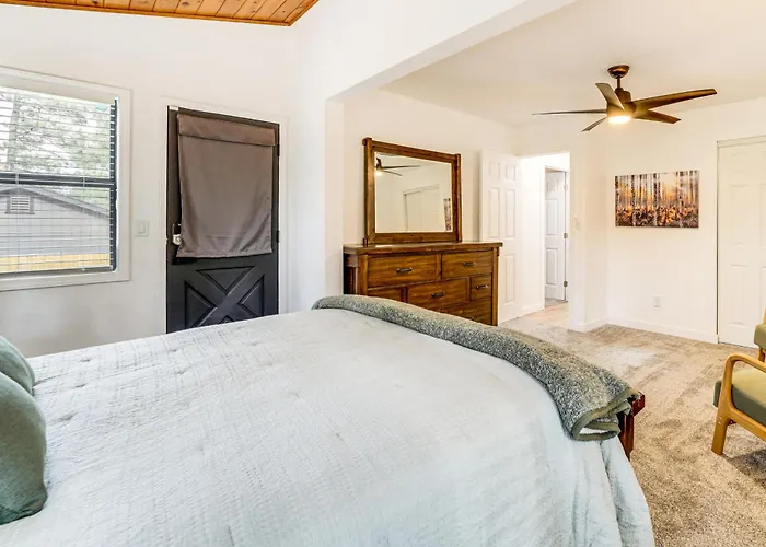 Oasis W/ Hiking Access & Fire Pit