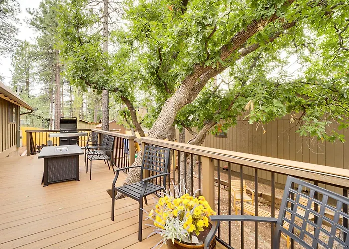 Oasis W/ Hiking Access & Fire Pit Holiday home